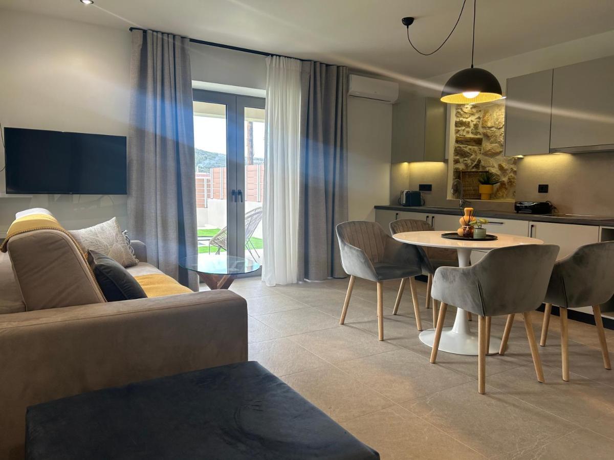 Piedra Luxury Apartments Nauplion Buitenkant foto
